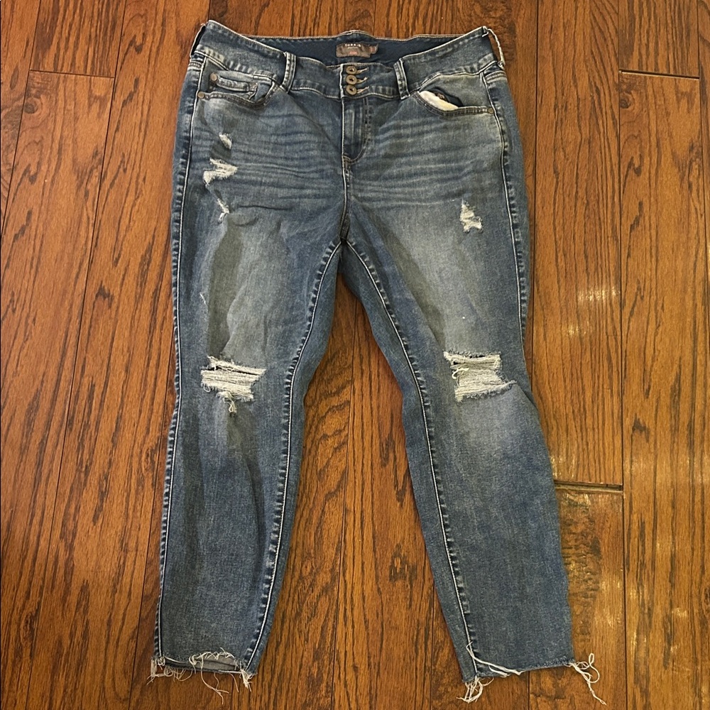 Torrid Distressed Ankle Jeans in Blue